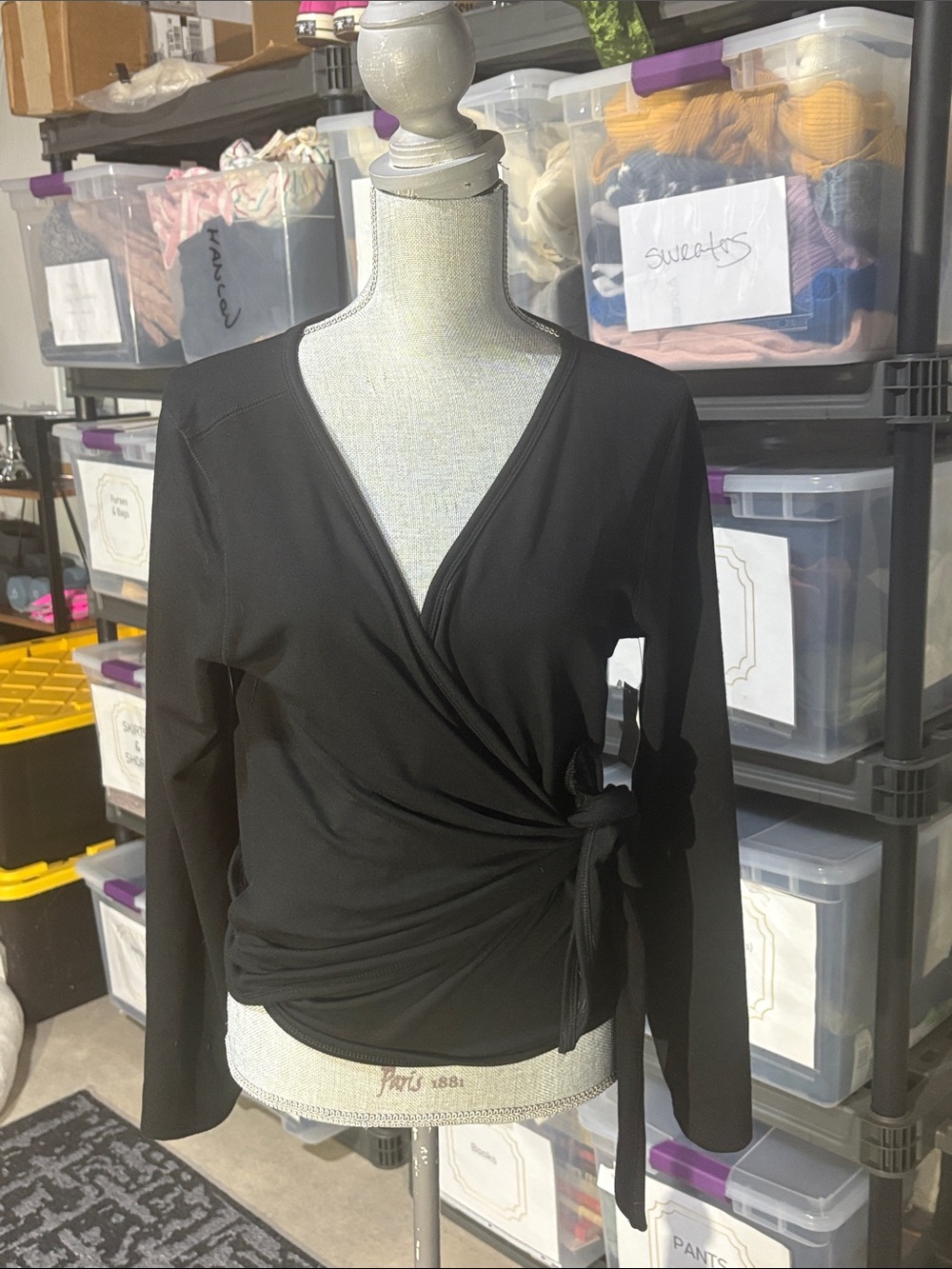 Old Navy Active Wrap Top - Size XL - NWT